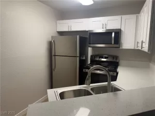 Photo #6: 2645179 Listing 