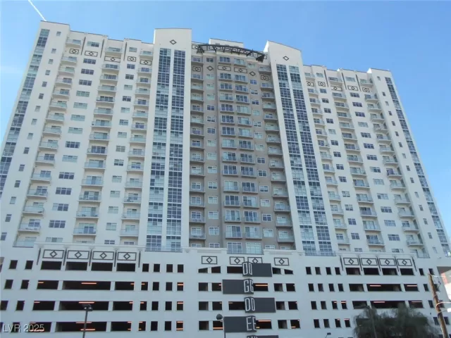 MLS: 2645241 Condo For Sale