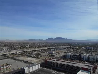 Photo #6: 2645241 Listing