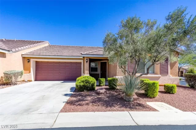 MLS: 2645282 Condo For Sale