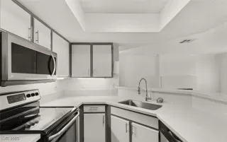 Photo #3: 2645307 Listing 