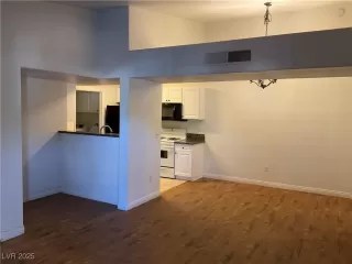 Photo #4: 2645311 Listing 