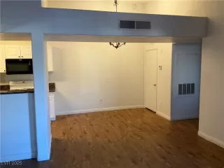 Photo #5: 2645311 Listing 