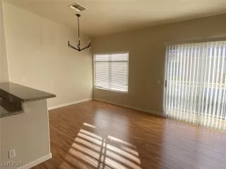 Photo #3: 2645322 Listing 