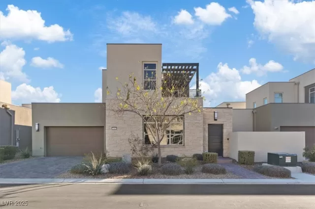 MLS: 2645341 Condo For Sale