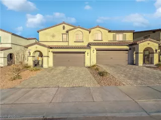 Photo #1: 2645358 Listing