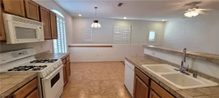 Photo #4: 2645373 Listing