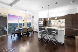 Photo #1: 2645375 Listing 