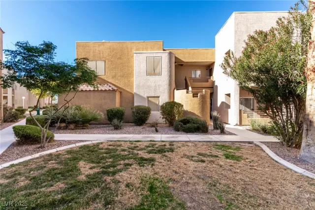 MLS: 2645376 Condo For Sale