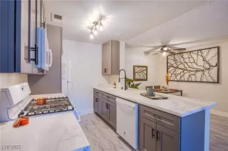 Photo #6: 2645391 Listing 