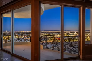 Photo #1: 2645424 Listing