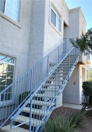 Photo #1: 2645464 Listing 