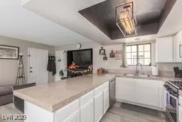 Photo #5: 2645535 Listing