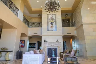 Photo #6: 2645546 Listing