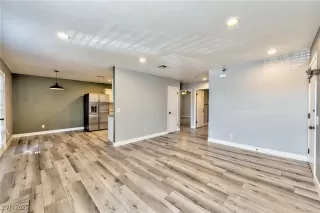 Photo #2: 2645551 Listing 