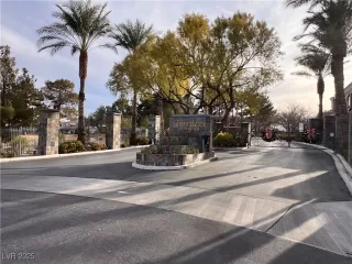 Photo #1: 2645637 Listing 