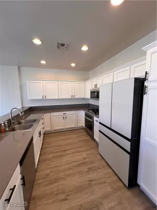 Photo #4: 2645637 Listing 