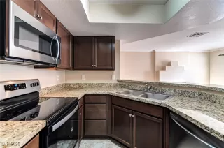 Photo #5: 2645653 Listing 