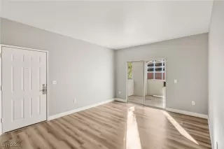 Photo #4: 2645666 Listing 