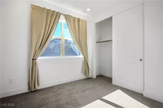 Photo #5: 2645718 Listing