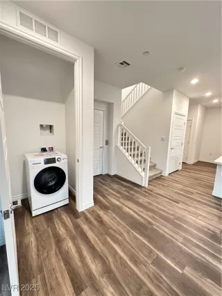 Photo #3: 2645727 Listing 