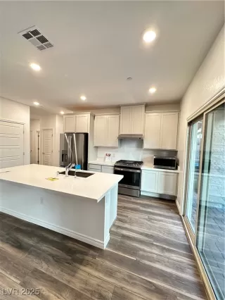 Photo #6: 2645727 Listing 