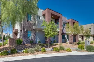 Photo #1: 2645738 Listing