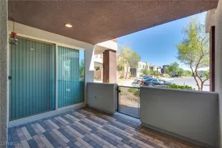 Photo #2: 2645738 Listing