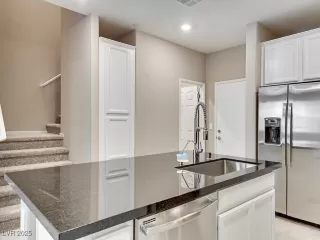 Photo #5: 2645774 Listing 