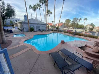 Photo #1: 2645782 Listing 