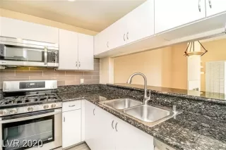 Photo #4: 2645793 Listing 