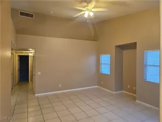 Photo #2: 2645805 Listing 