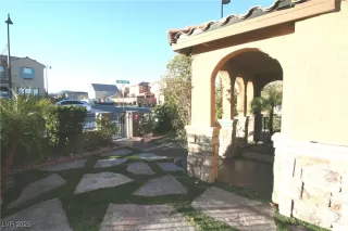 Photo #4: 2645817 Listing 