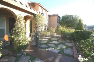 Photo #5: 2645817 Listing 