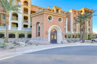 Photo #1: 2645819 Listing