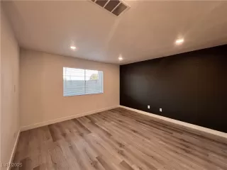 Photo #6: 2645847 Listing 