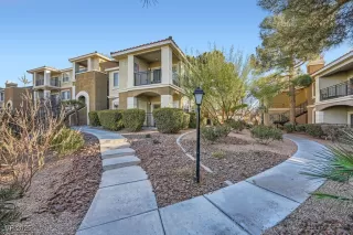 Photo #1: 2645853 Listing