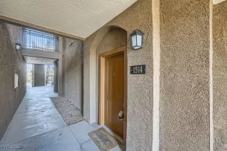 Photo #3: 2645853 Listing