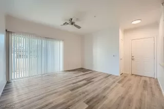 Photo #6: 2645853 Listing