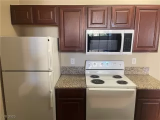 Photo #4: 2645861 Listing 