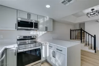 Photo #1: 2645880 Listing 