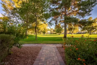 Photo #5: 2645881 Listing 