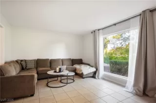 Photo #6: 2645881 Listing 