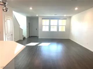 Photo #4: 2645889 Listing 