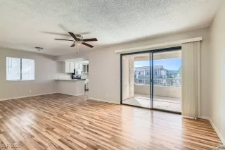 Photo #1: 2645894 Listing