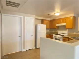 Photo #5: 2645919 Listing 