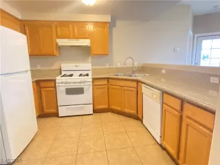 Photo #6: 2645919 Listing 