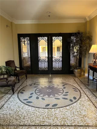 Photo #1: 2645926 Listing 