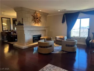 Photo #5: 2645926 Listing 