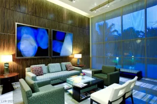 Photo #5: 2645951 Listing